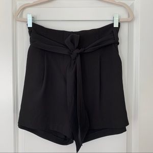 Black tailored shorts with tie belt Dynamite